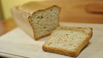 Bezglutenowy chleb owsiany (bez mleka, cukru, jajek)